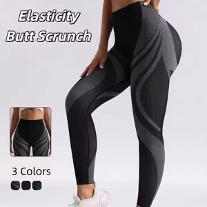 Black and Gray Women's Scrunch Leggings